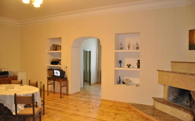 Apartment Chavchavadze 5