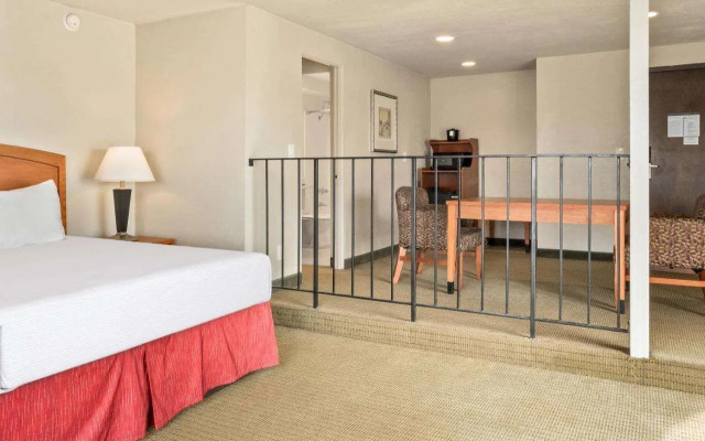 Best Western Golden Sails Hotel