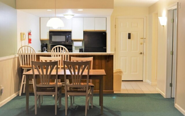 Deer Park Vacation Condo Next to Recreation Center With Indoor Pool! - Dp177a