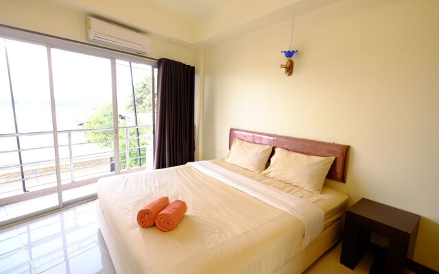 Baan Rim Khong Hotel