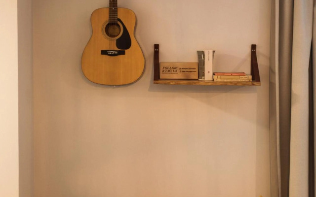 Silver Pine Apartment