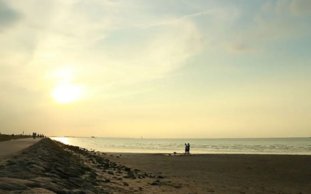 Stella Maris Modern Retreat