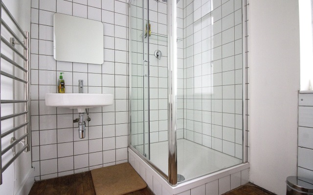 Green Rooms - Hostel