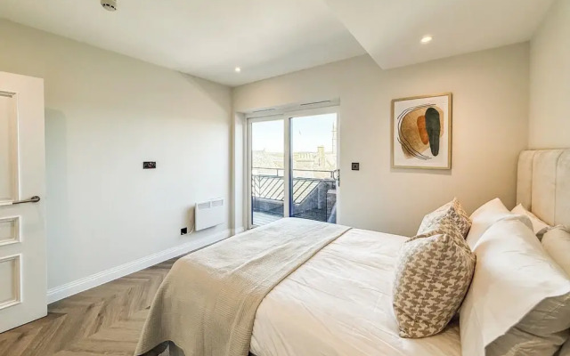 1 Bed Flat - Sleeps 2 - Parking - Wifi