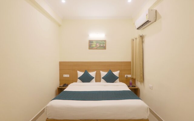 Hotel Lemon Suites & Banquet Noida Sector 62