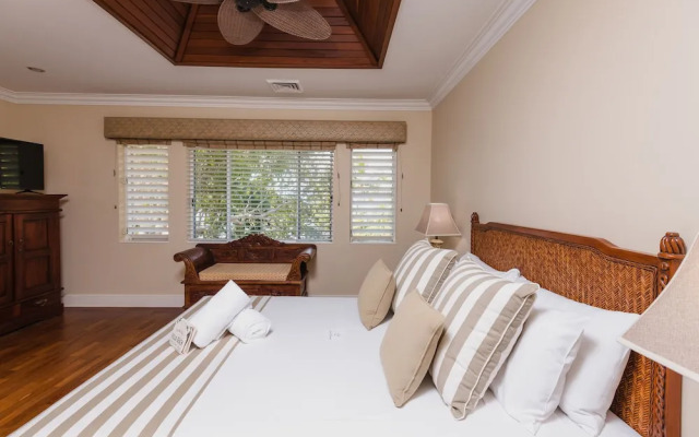 Villa Beach Palm Cove