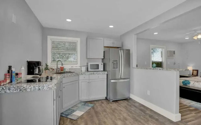 Grey Haus Casita-peaceful Hill Country Views!