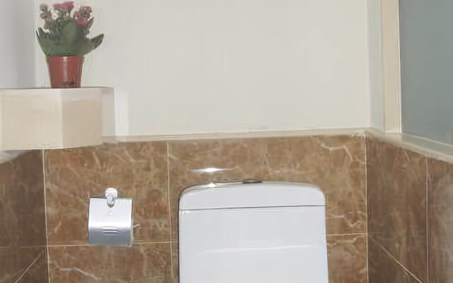 Bianjing Guomao Hotel