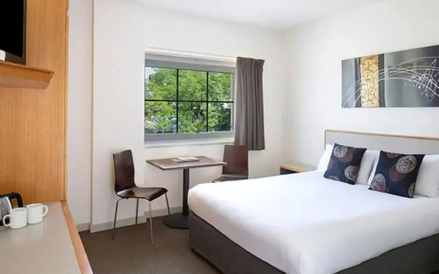 Unwind Adelaide City Studio No 435