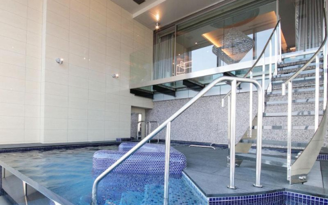 Hotel Noi – Pool – Nagoya