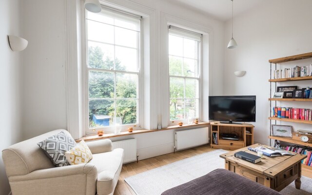Beautiful 3BR Flat in SW London