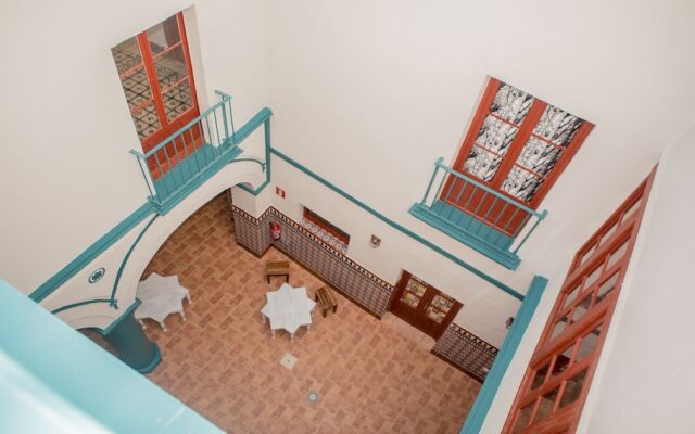 Vivian's Guest House Auto Check-in