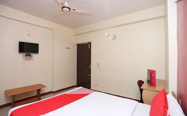 Oyo Flagship 26480 Hotel Nisa