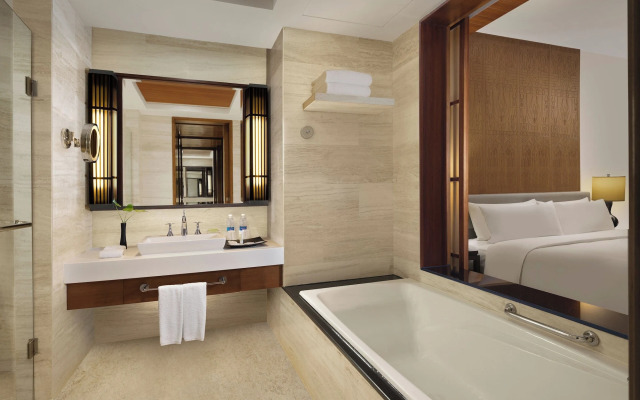 Le Meridien Shimei Bay Beach