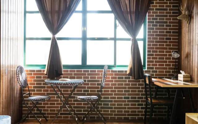 Baker Street Design Inn