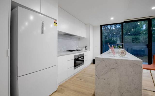 106*Modern Prestige*3-Storey New Establishment