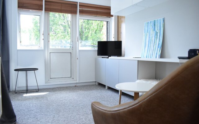 Shadwell 1 Bedroom Flat With Balcony