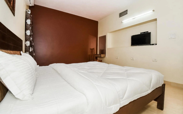 Sapphire Inn by OYO Rooms