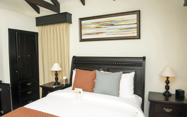 Sunset Del Mar Resort