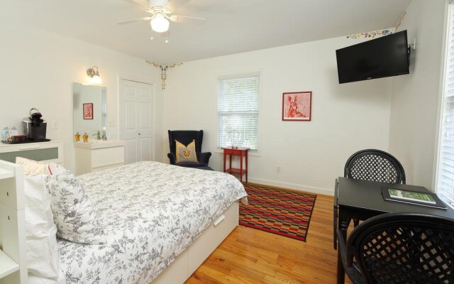 Swamp Rabbit Inn