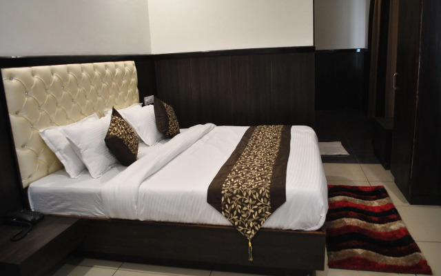 Green Hotel & Restaurant