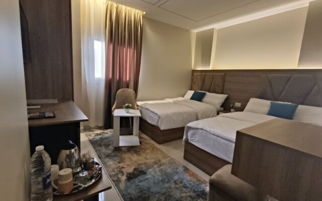 DISCOVER Pyramids inn