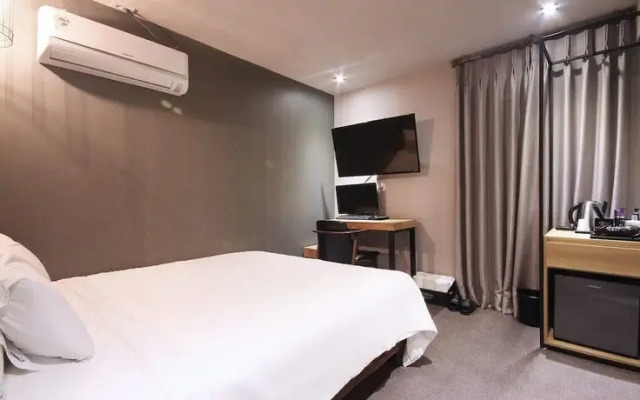 Changwon Jinhae Olive