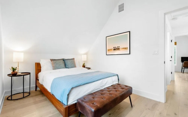 Stylish 2 Bedroom Retreat in South Austin