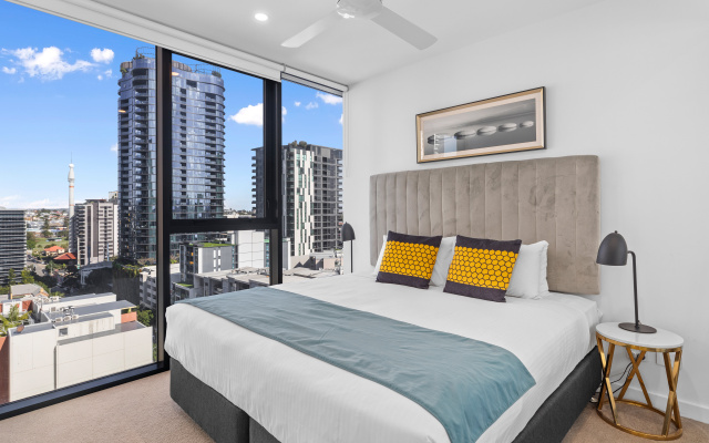 Brisbane One Apartments by CLLIX