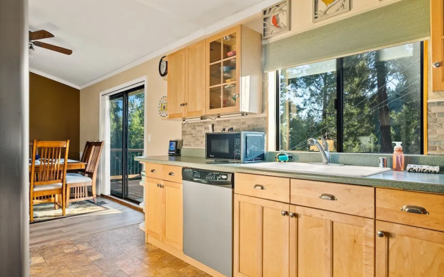 The Leehive Near Lake Arrowhead Village
