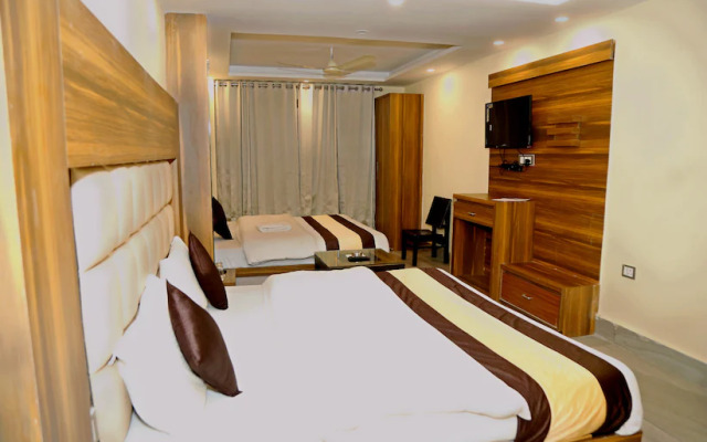 Hotel Green Leaf