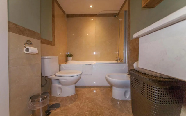 B02 - Fantastic Apartment with Pool