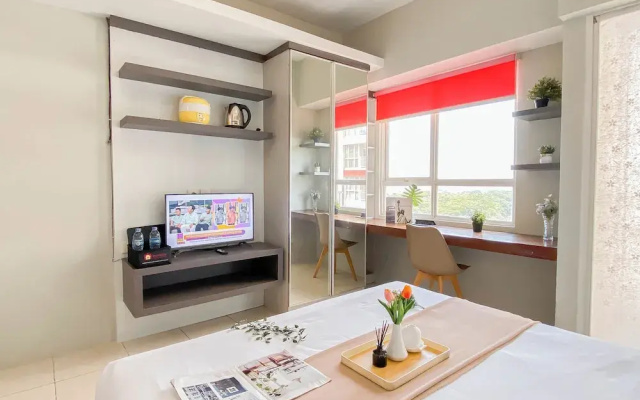 Cozy Living Studio At Apartment Taman Melati Margonda