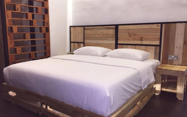 The Oikos Hotel