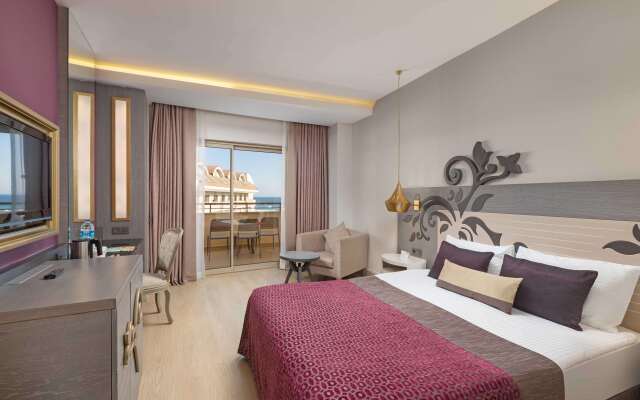 Kirman Belazur Resort & Spa - All Inclusive