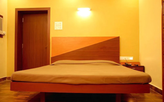 Hotel Trimoorti