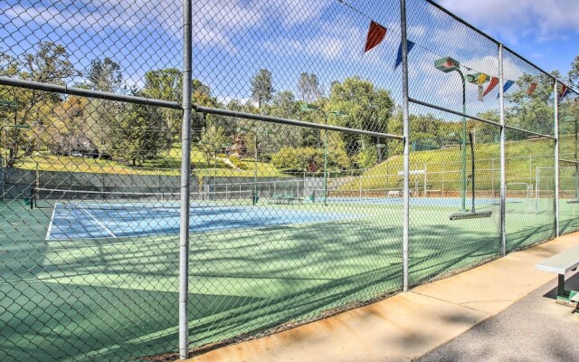 Cozy Groveland Chalet Near Yosemite!