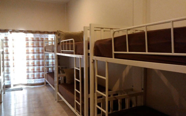 Relax Corner Inn - Hostel