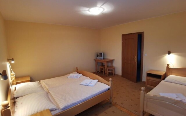 Rooms and Apartments Panker