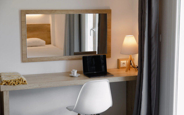 Calma Beach Hotel