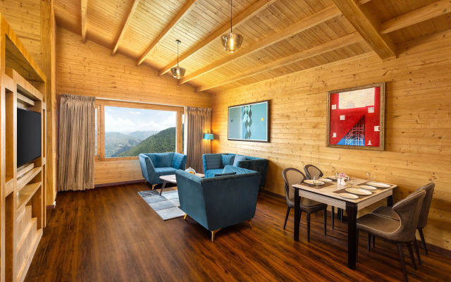 Justa Cliffend Resort & Spa, Mashobra