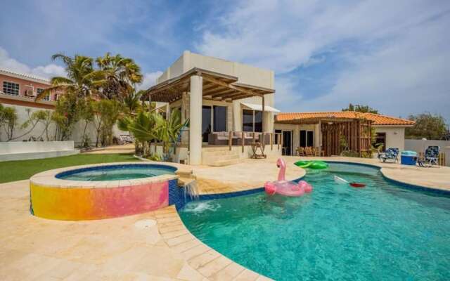 5BR Villa With Amazing Views Sauna Private Pool