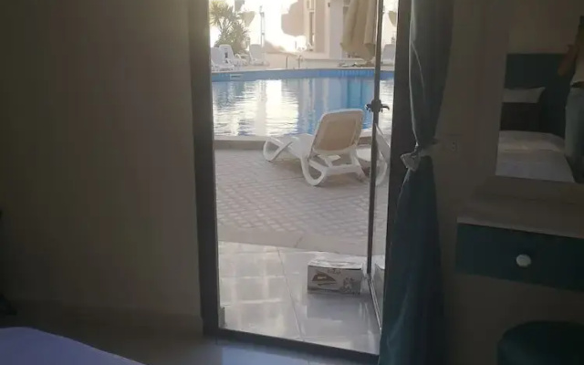 Chic Stylish Spacious Apt Poolside, Smarttv & Wifi