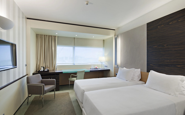 Отель NH Venezia Laguna Palace