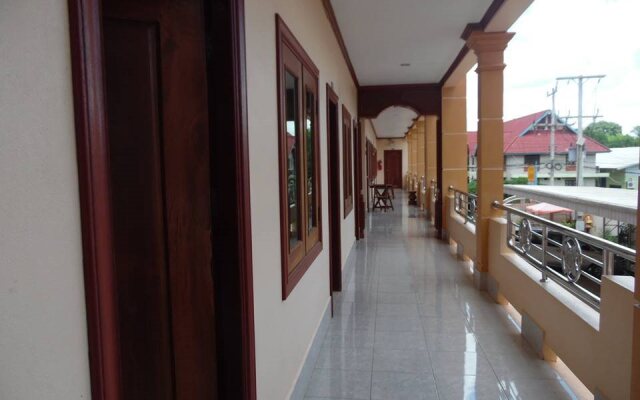 Leung Kham Hotel