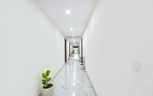 Fabhotel Evergreen