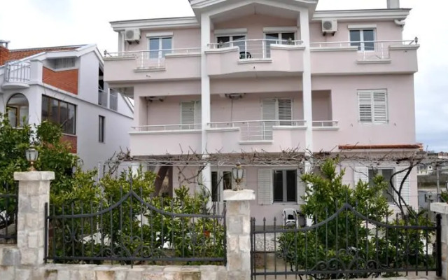 Apartments Perezaj