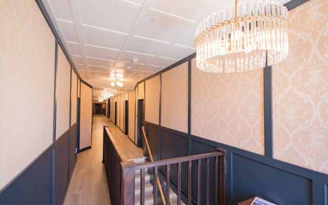 Speakeasy Suites