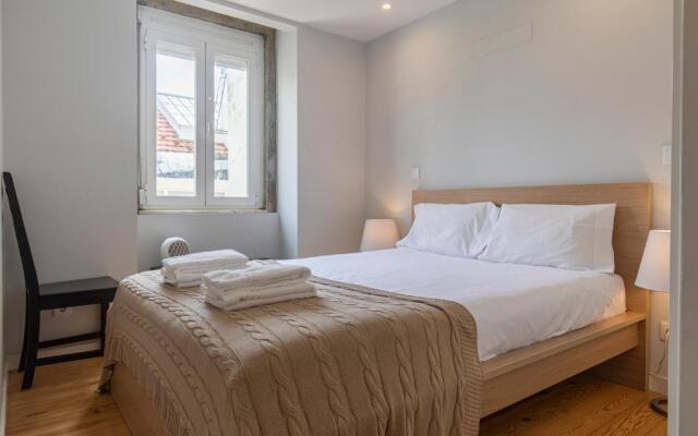 Graceful 2BDR Duplex Apartment by LovelyStay