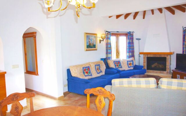 House Gabi Falcone